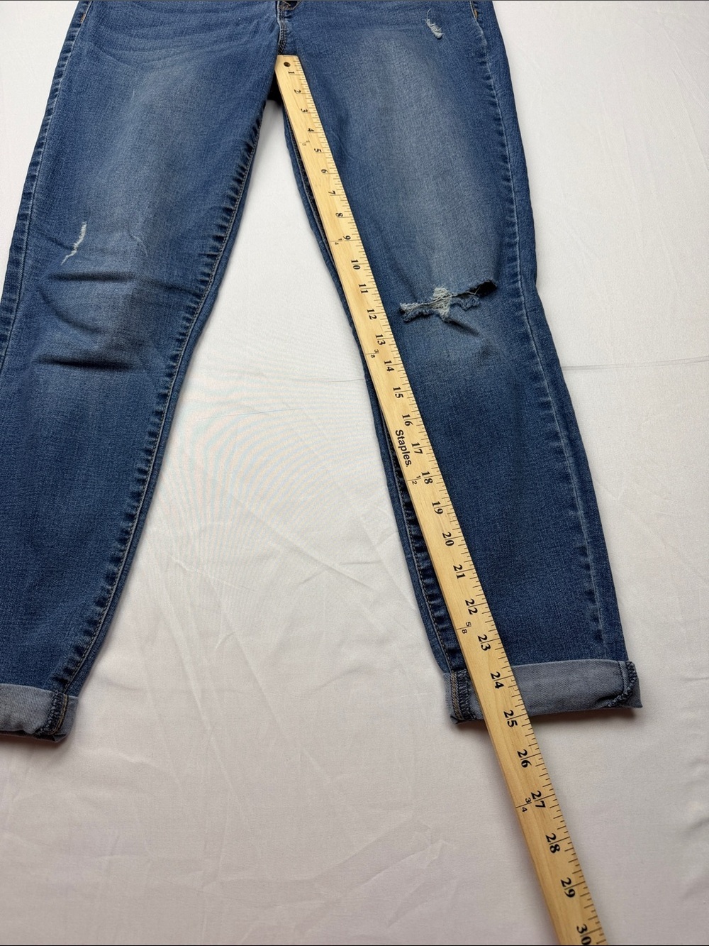 Old Navy Womens Blue Skinny Distressed Jeans - Picture 2 of 7